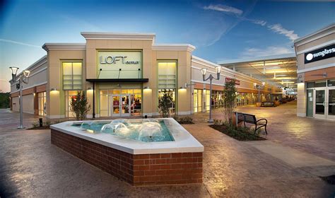 Woodstock outlet mall - Shop at nearly 100 brand name stores like Kate Spade, Coach, Nike and more at this outdoor outlet mall. Enjoy dining options, free parking and …